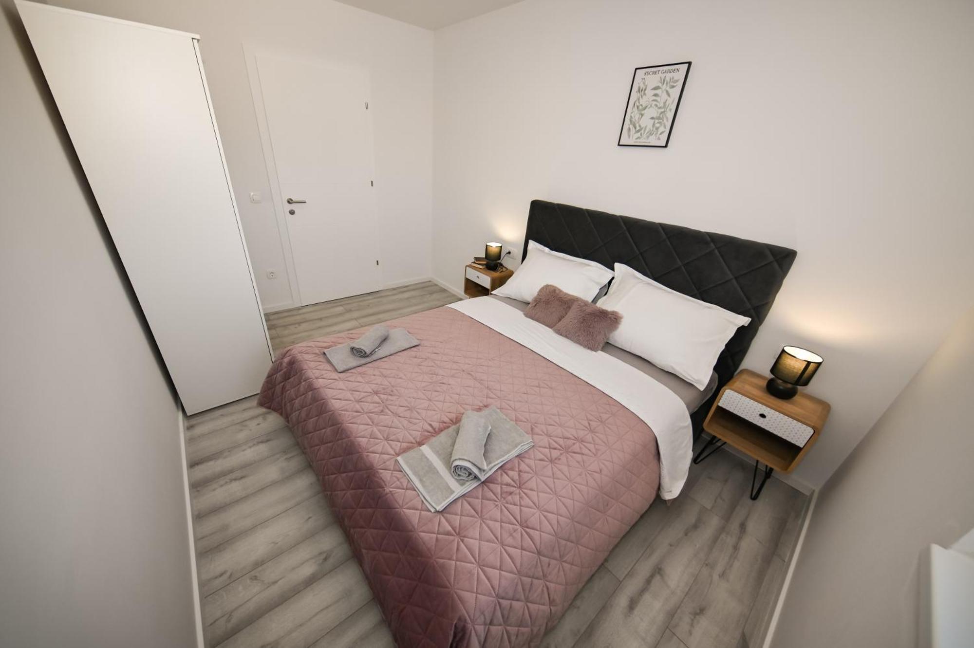 Veliki Apartman Petra Поседар'є Номер фото